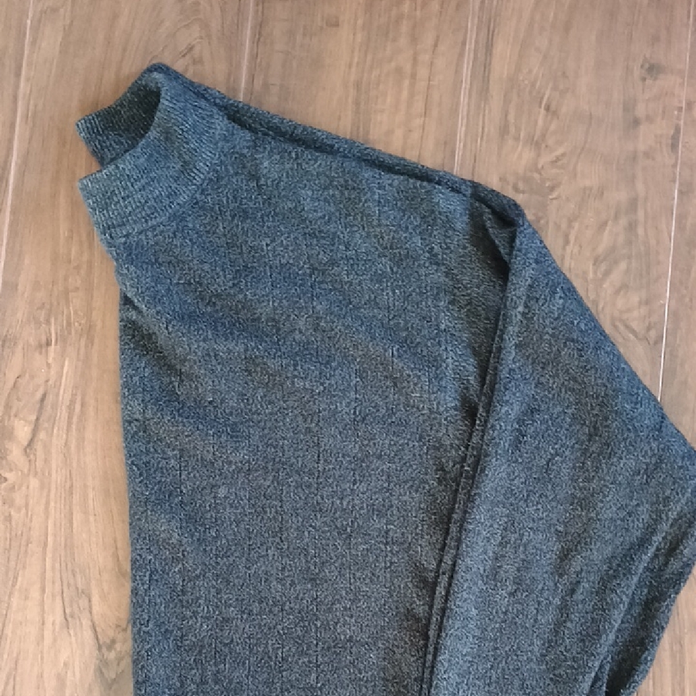 LEAVING SOON Dockers Charcoal Knit Sweater Mockneck